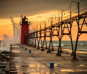 怀孕初期左侧小腹会有感觉吗（怀孕初期左侧肚子会疼吗）