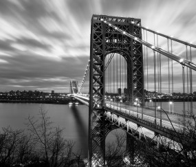 怀孕初期突然出血和血块肚子疼（怀孕早期流血有血块一阵一阵腹痛）